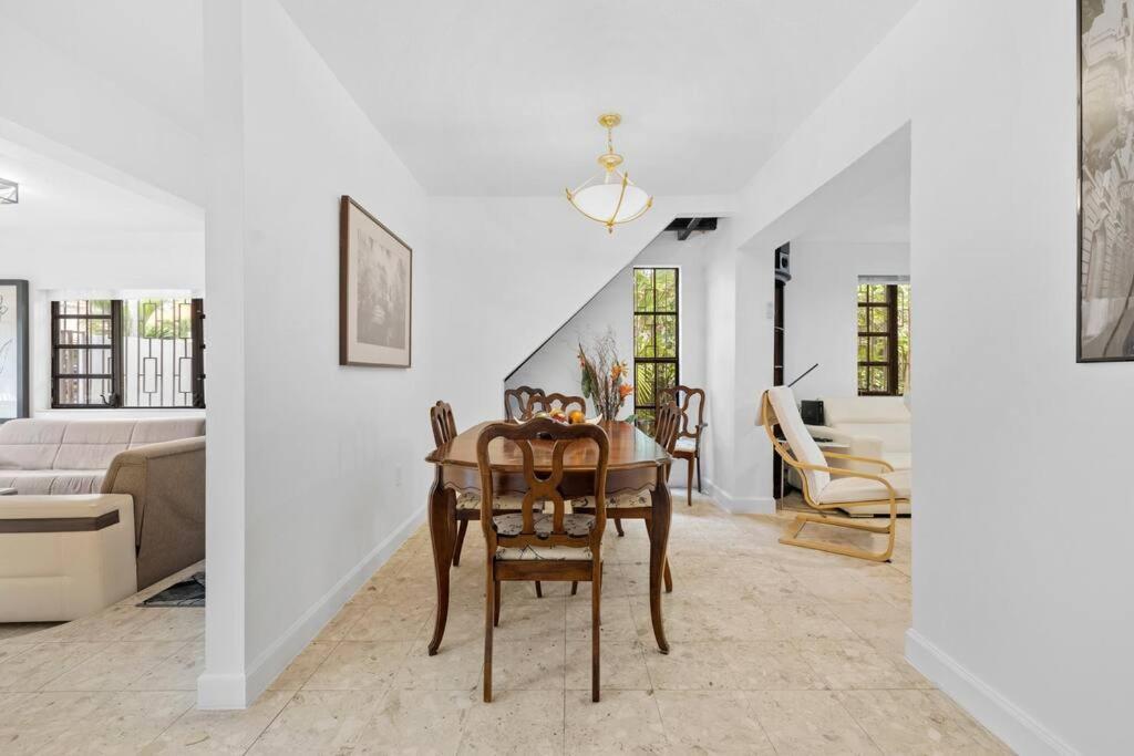 Ferienhaus Little Havana Retreat - Newly Remodeled By Loan Depot Stadium!